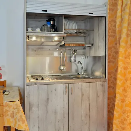 Apart Otel Mimoza Adamantas (Milos)