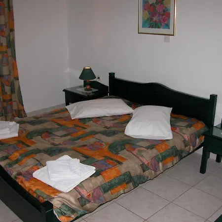 Mimoza Adamantas (Milos)