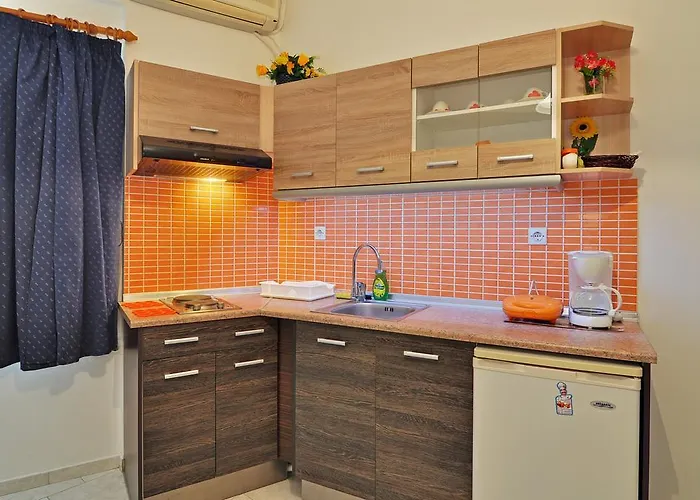 Aparthotel Mimoza Adamantas (Milos)