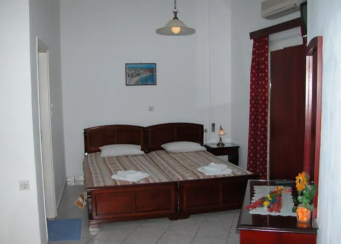 Mimoza Adamantas (Milos)