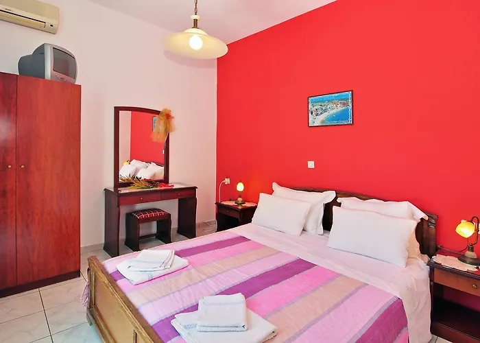 Mimoza Adamantas (Milos)