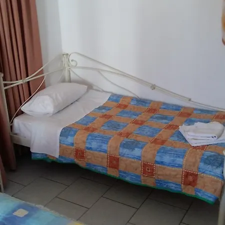 Mimoza Hotel apartamentowy Adamantas (Milos)