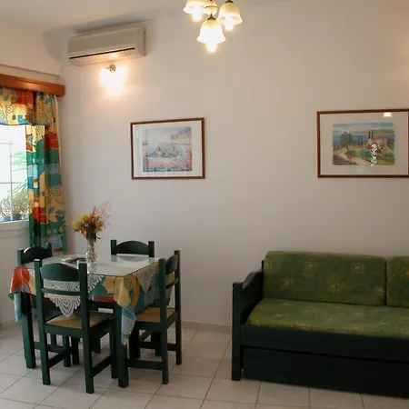 Mimoza Aparthotel 2*