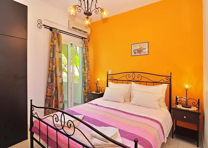 Mimoza Adamantas (Milos)