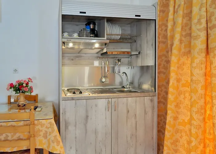 Lejlighedshotel Mimoza Adamantas